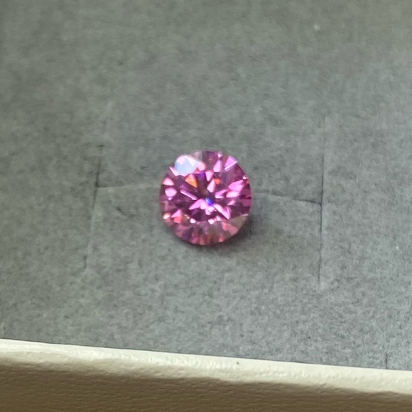 Certified, 2CT Pink Moissanite Diamond Loose (Hearts & Arrows) - Picture 7 of 16